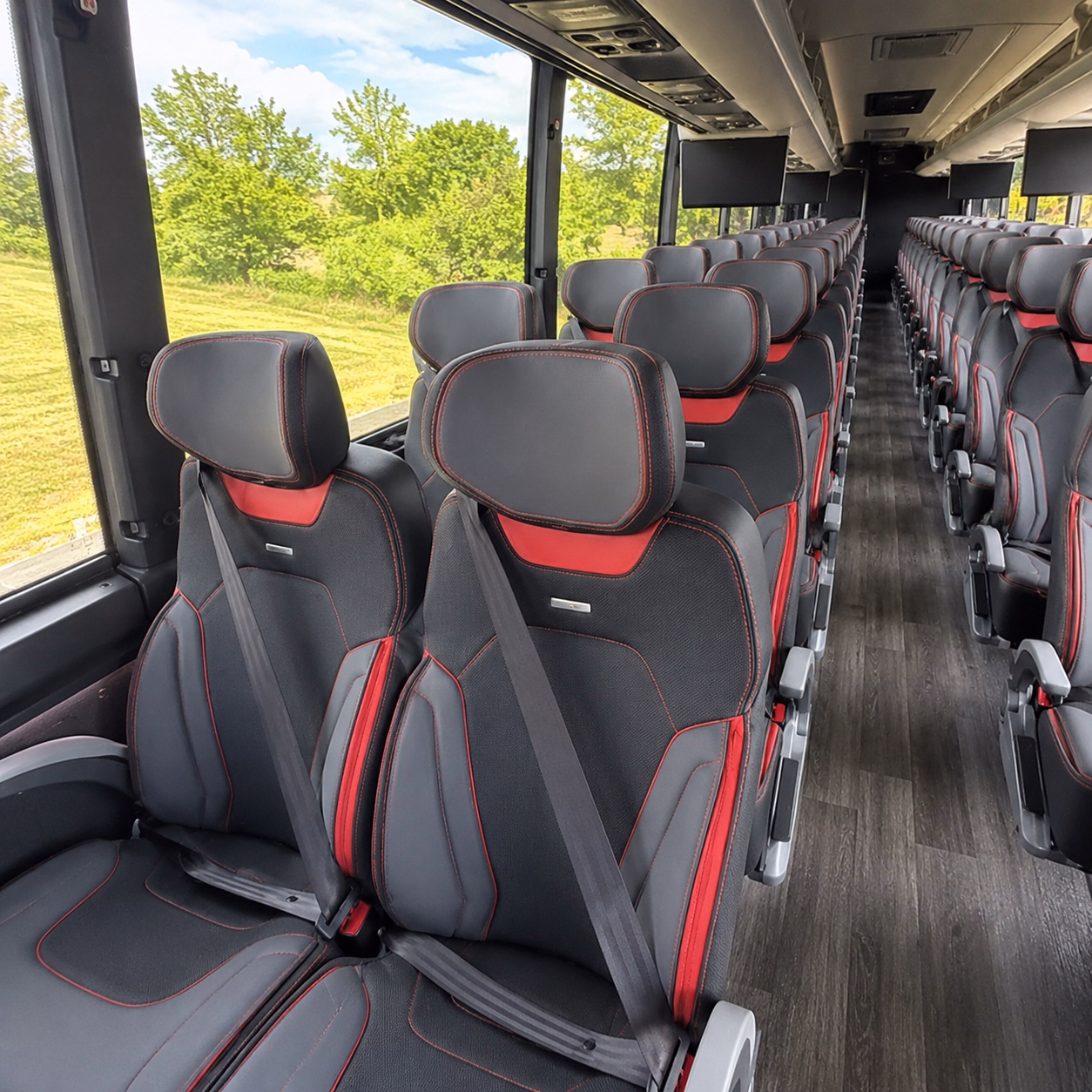 charter buses to ford field for detroit lions games