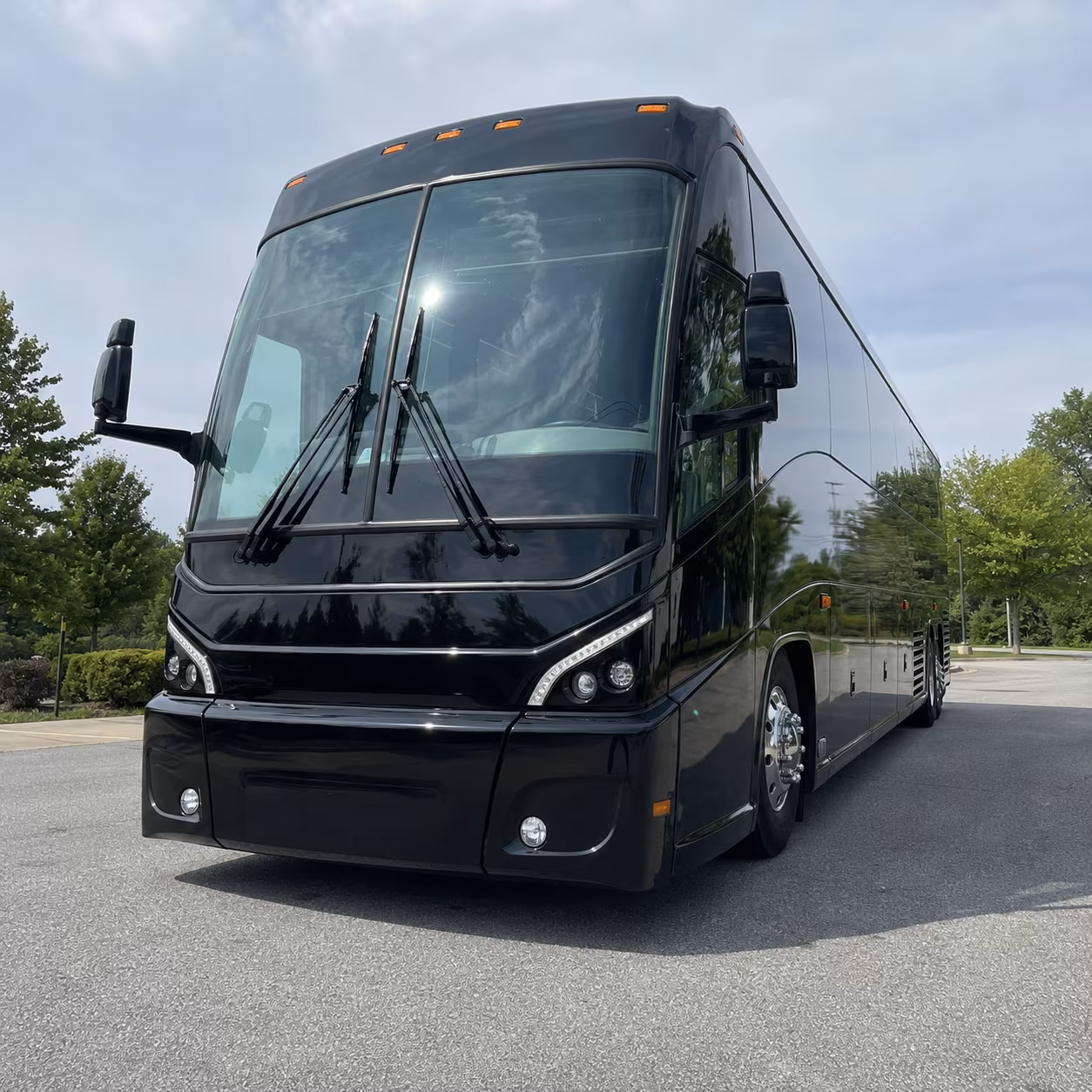 multi stop airport shuttle runs across oakland county
